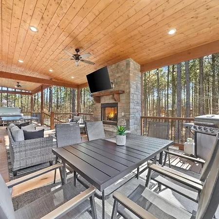 Stayhocha Pingpong,Hot Tub, Play Area, Forest